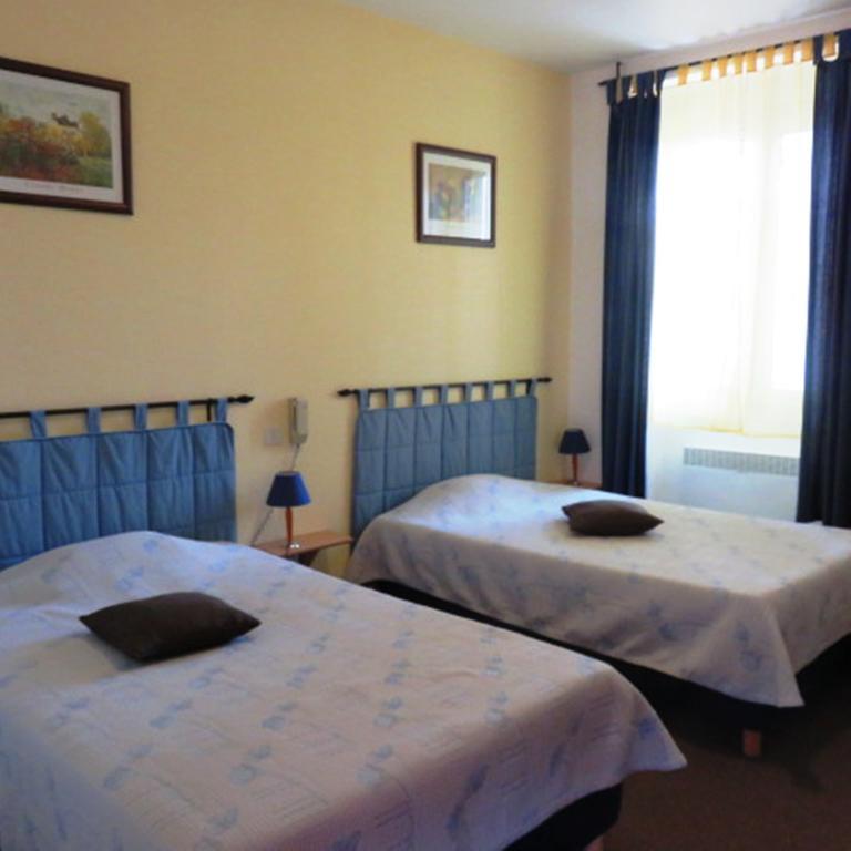 Le Relais Du Pont De Rhodes Hotel Frayssinet Стая снимка