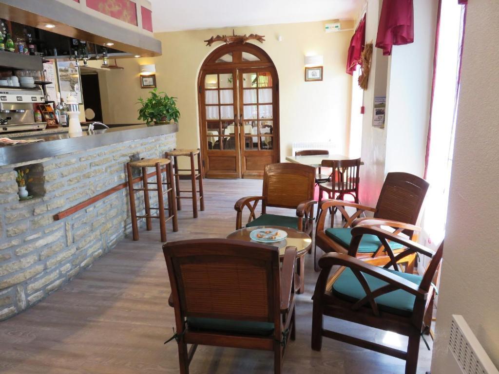Le Relais Du Pont De Rhodes Hotel Frayssinet Екстериор снимка